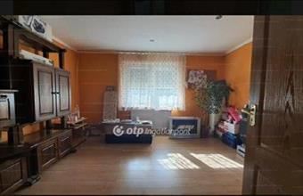 Eladó Tápiószelei családi ház hirdetés (97335541)