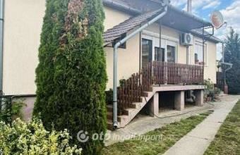 Eladó Kékcsei családi ház hirdetés (87324983)