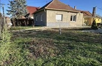 Eladó Jászberényi családi ház hirdetés (53385332)