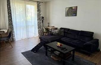 Eladó Pétfürdői panel lakás hirdetés (43944374)