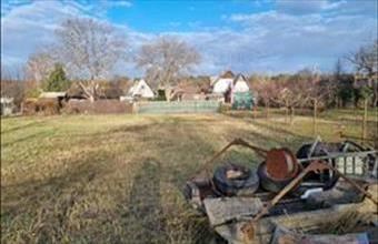 Kiadó Siófoki lakóövezeti telek hirdetés (29747777)