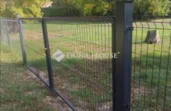 Eladó Balatonfűzfői lakóövezeti telek hirdetés (77567764)