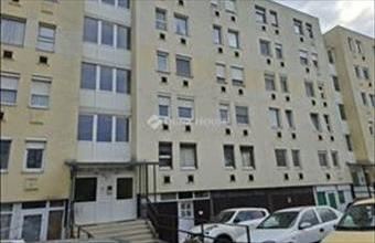 Eladó Gödöllői csúsztatott zsalus lakás hirdetés (82336624)