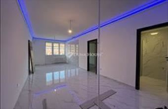 Eladó Nyíregyházai csúsztatott zsalus lakás hirdetés (77989574)