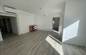 Eladó Tatai tégla lakás hirdetés (53327793)