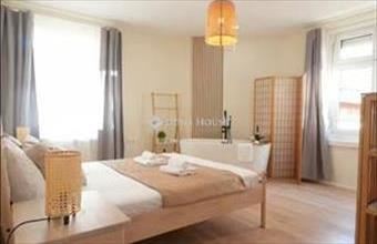 Eladó Budapest VI. kerületi tégla lakás hirdetés (97987952)