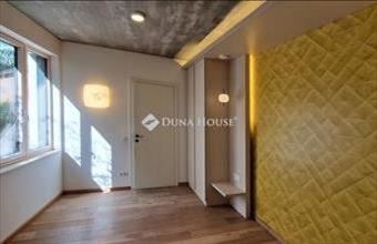 Eladó Budapest III. kerületi családi ház hirdetés (87977677)