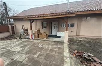 Eladó Békéscsabai házrész hirdetés (35142758)