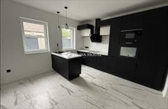 Eladó Budapest XV. kerületi családi ház hirdetés (85343874)