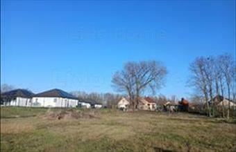 Eladó Kisbajcsi lakóövezeti telek hirdetés (97824732)