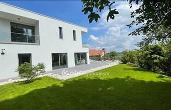 Eladó Budapest II. kerületi családi ház hirdetés (27924679)