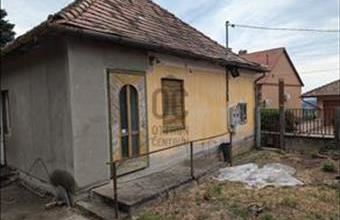 Eladó Szekszárdi családi ház hirdetés (24444835)