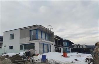 Eladó Budapest III. kerületi ikerház hirdetés (34459728)