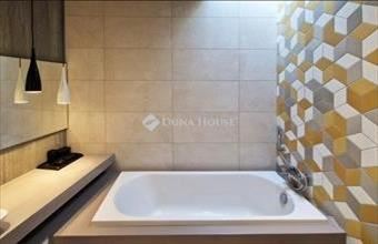 Eladó Budapest III. kerületi családi ház hirdetés (44775474)