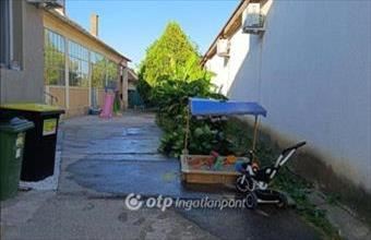 Eladó Újpetrei családi ház hirdetés (99263294)