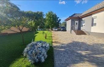 Eladó Tenki családi ház hirdetés (27279977)