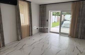 Eladó Budapest XV. kerületi családi ház hirdetés (25673354)