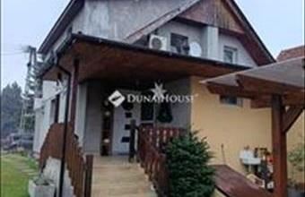 Eladó Tápiószentmártoni családi ház hirdetés (77633342)