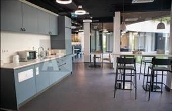 Kiadó Szegedi iroda irodaházban hirdetés (39992675)