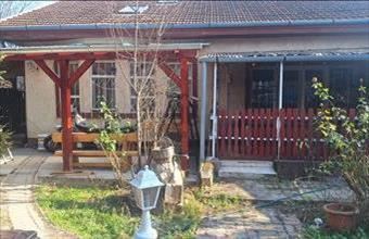 Eladó Budapest III. kerületi családi ház hirdetés (75423243)