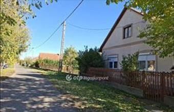 Eladó Csökmői családi ház hirdetés (49743384)