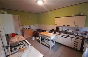 Eladó Verpeléti családi ház hirdetés (44674943)