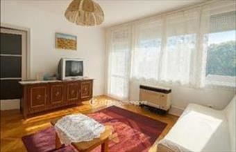 Eladó Egeri csúsztatott zsalus lakás hirdetés (33167471)