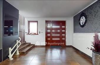 Eladó Egeri családi ház hirdetés (76632837)
