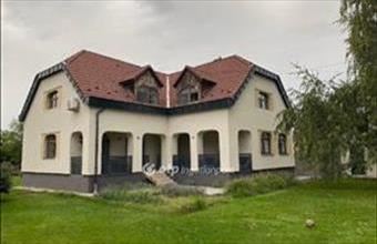 Eladó Egeri családi ház hirdetés (45739273)