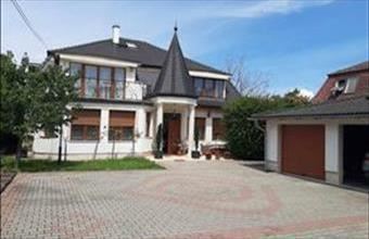 Eladó Budapest III. kerületi családi ház hirdetés (42745642)