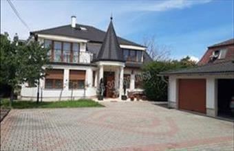 Eladó Budapest III. kerületi családi ház hirdetés (42745642)