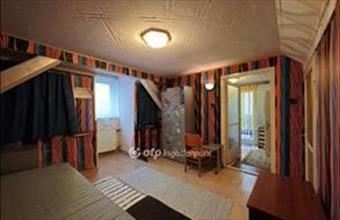 Eladó Budapest XV. kerületi családi ház hirdetés (24474723)