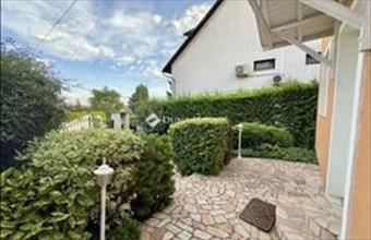 Eladó Budaörsi családi ház hirdetés (93353276)