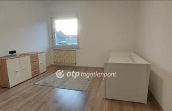 Eladó Mosonmagyaróvári családi ház hirdetés (15177378)