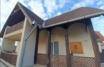 Eladó Balatonlellei családi ház hirdetés (44327443)