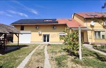 Eladó Nagykőrösi családi ház hirdetés (33342284)