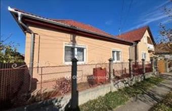 Eladó Berettyóújfalui családi ház hirdetés (44743456)