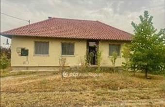 Eladó Jászberényi családi ház hirdetés (98372489)