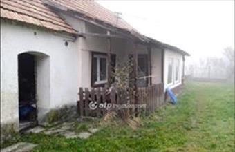 Eladó Ajkai családi ház hirdetés (75548751)