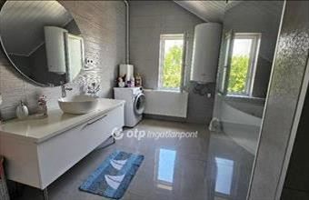 Eladó Jászjákóhalmai családi ház hirdetés (57527898)