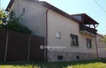 Eladó Gyöngyösi családi ház hirdetés (42833354)