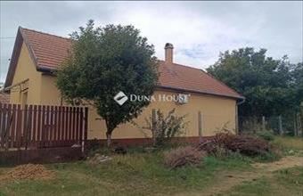 Eladó Úri családi ház hirdetés (33249265)