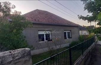 Eladó Öttevényi családi ház hirdetés (89744447)