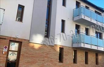 Kiadó Tatai tégla lakás hirdetés (75643337)