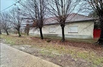 Eladó Szarvasi családi ház hirdetés (89568937)