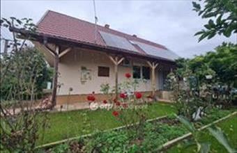 Eladó Kálmánházai családi ház hirdetés (99744433)