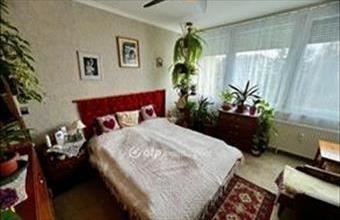 Eladó Egeri csúsztatott zsalus lakás hirdetés (24775432)