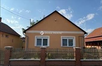 Eladó Nagykőrösi családi ház hirdetés (34145369)