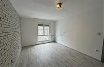 Eladó Paksi panel lakás hirdetés (89476354)