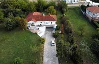 Eladó Esztergomi családi ház hirdetés (43284371)